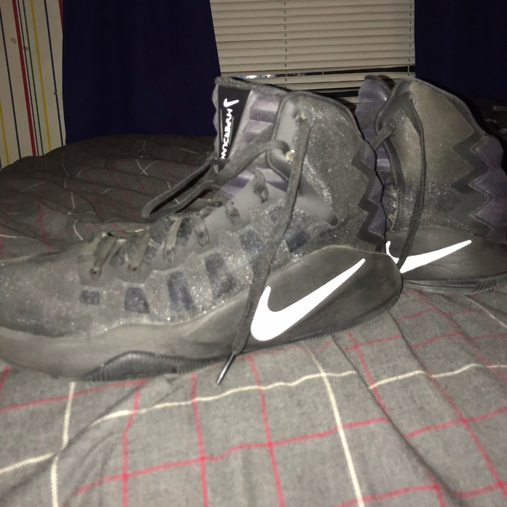Mens Nike Hyperdunk Basketball Shoe